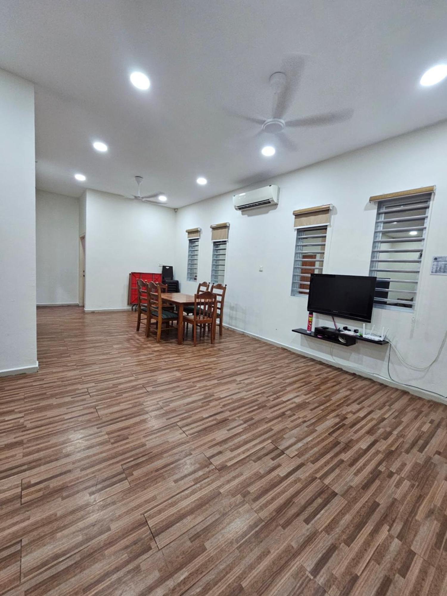 Warni 197 Whole Or Homestay